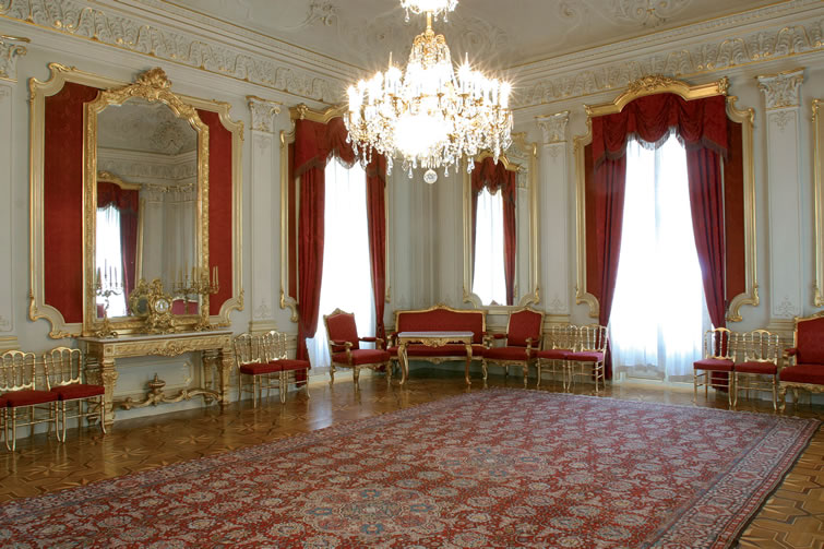 Dverce Palace - Luka Mjeda